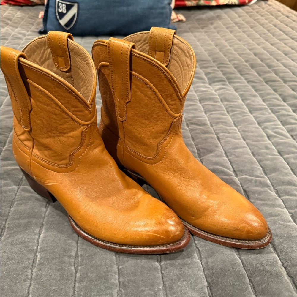 Tecova Penny Boots: Size 7.5: Great Condition: Only worn twice!